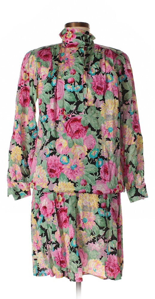 Vintage Women's dress with shoulder pads.
